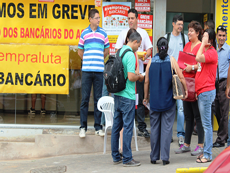 Leia mais sobre o artigo Quinto dia de greve ganha novas adesões no estado do Acre