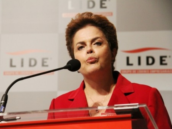 Leia mais sobre o artigo Presidente Dilma é reeleita, prega união e diálogo e prioriza reforma política