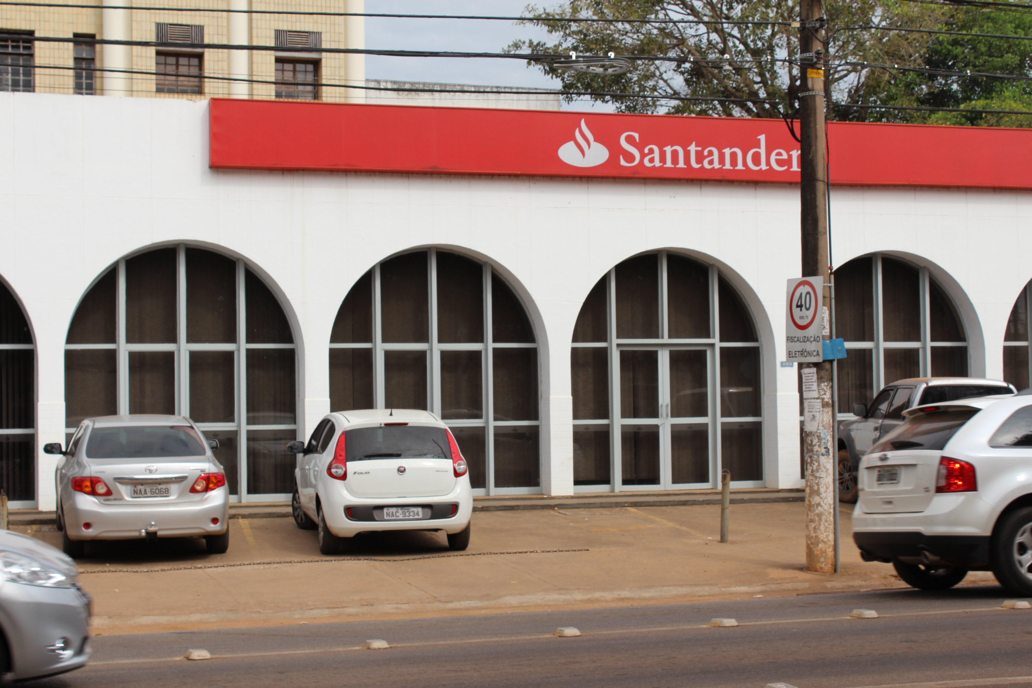 Leia mais sobre o artigo Bancários do Santander conquistam isenção de tarifas
