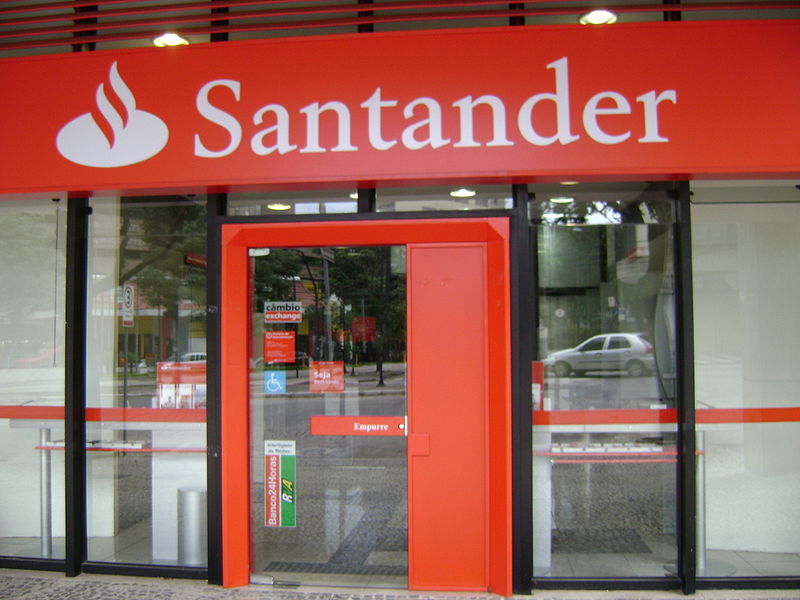 Você está visualizando atualmente Santander paga diferenças salariais, abono e antecipação da PLR no dia 20 de outubro