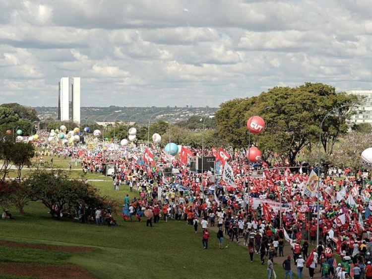 Você está visualizando atualmente Contraf-CUT convoca sindicatos e federações para ir a Brasília no dia 11 de julho
