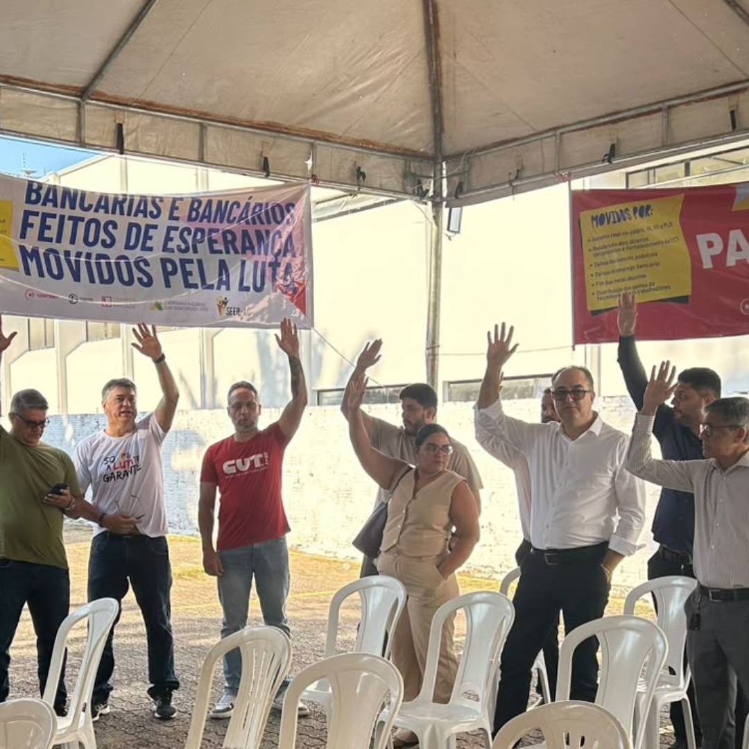 Você está visualizando atualmente Bancários dos bancos públicos rejeitam proposta da Fenaban e decretam greve a partir de 11 de setembro